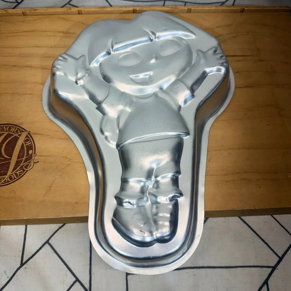 Wilton Dora‎ the Explorer Cake Pan 14in Silver Vintage 2003 Aluminum 2105-6300